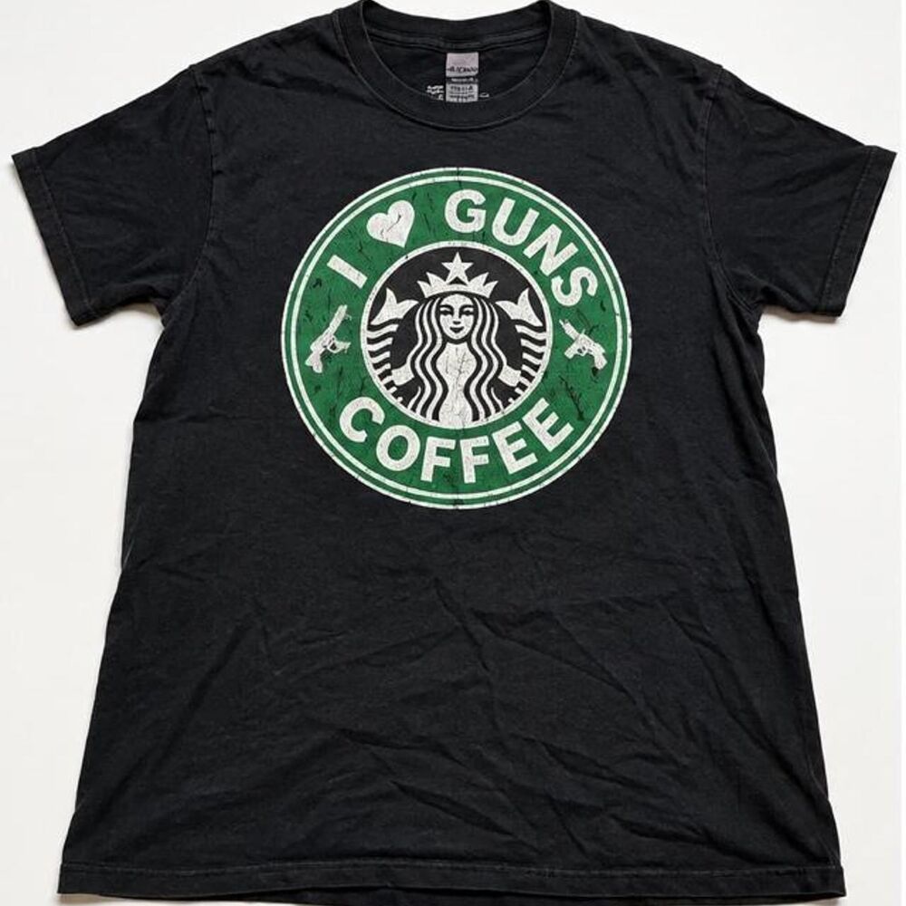 Gildan Men's Black T-shirt